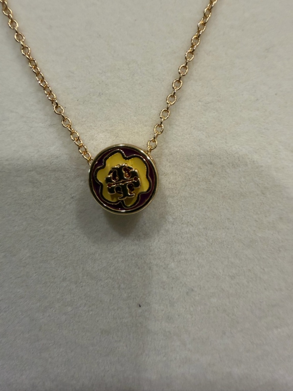 Clearance!Tory Burch Gold-Tone Necklace with Pink Center Stone - Picture 2 of 4